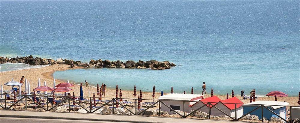 Hotel Giannino بورتو ريكاناتي المظهر الخارجي الصورة