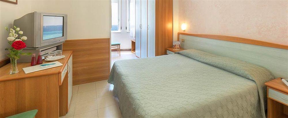 Hotel Giannino بورتو ريكاناتي المظهر الخارجي الصورة
